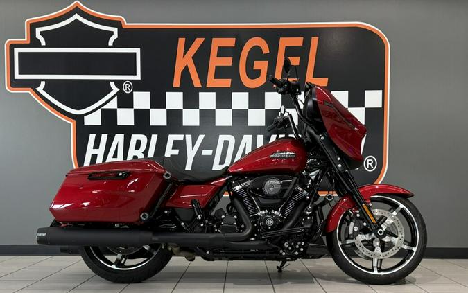 2025 Harley-Davidson® Street Glide® Brilliant Red - Black Finish