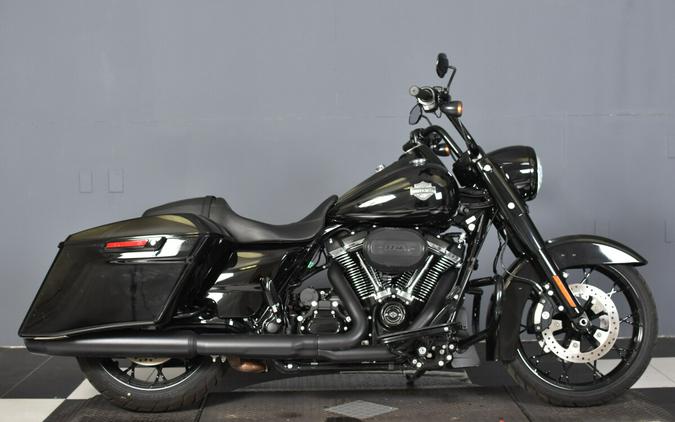 2025 Harley-Davidson Road King Special Vivid Black