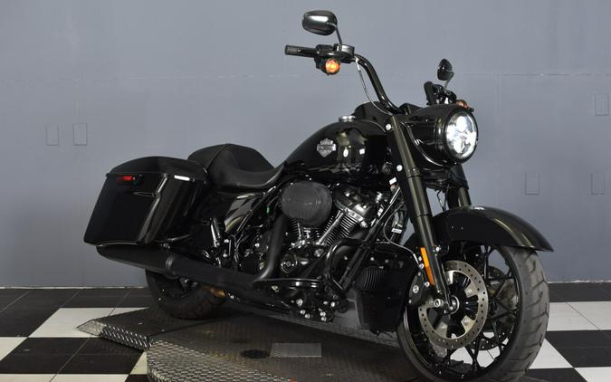 2025 Harley-Davidson Road King Special Vivid Black