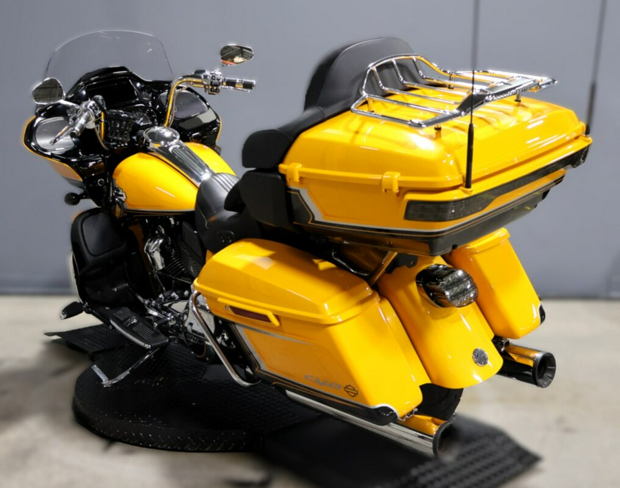 2022 Harley-Davidson CVO Road Glide Limited FLTRKSE