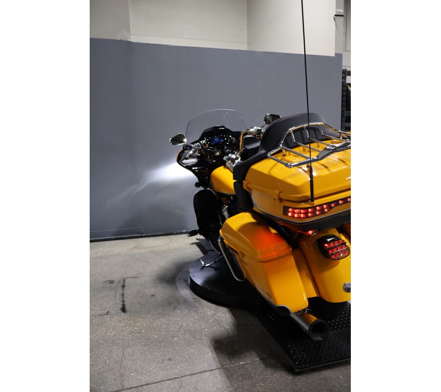 2022 Harley-Davidson CVO Road Glide Limited FLTRKSE