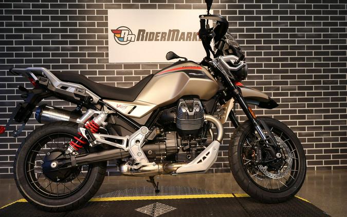 2025 Moto Guzzi V85 TT TRAVEL
