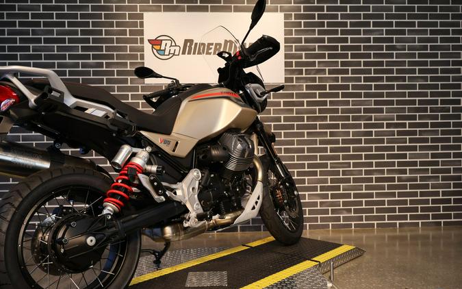 2025 Moto Guzzi V85 TT TRAVEL