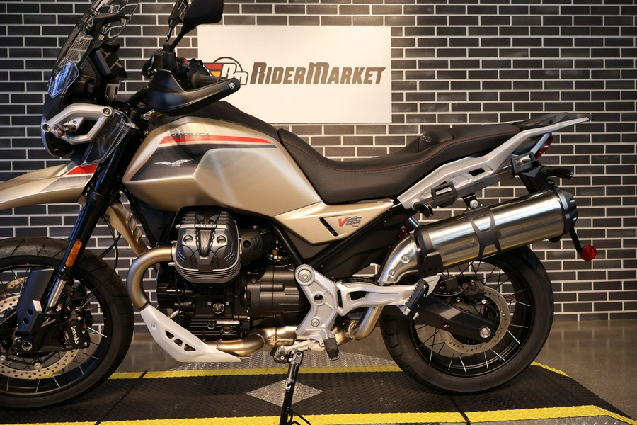 2025 Moto Guzzi V85 TT TRAVEL