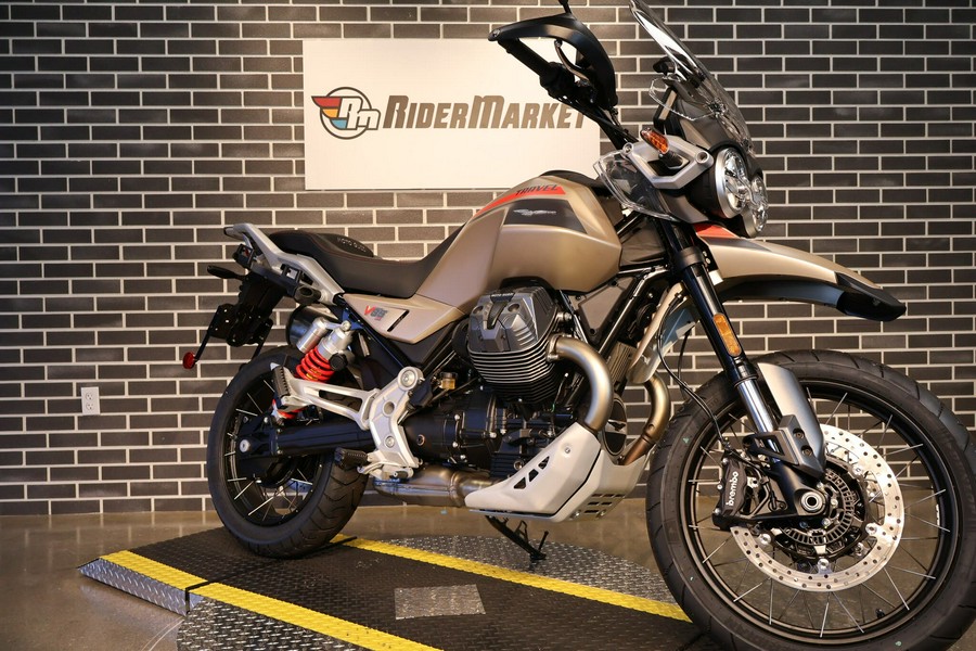 2025 Moto Guzzi V85 TT TRAVEL