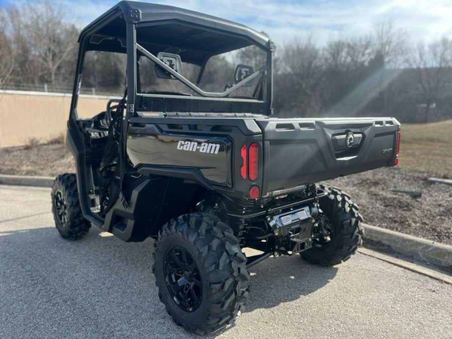 2023 Can-Am Defender XT HD10