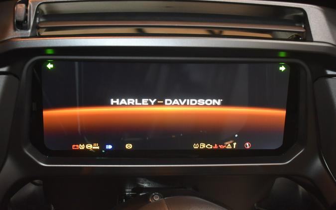 FLTRX 2025 Road Glide™