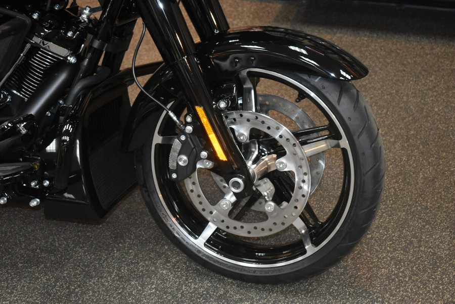 FLTRX 2025 Road Glide™