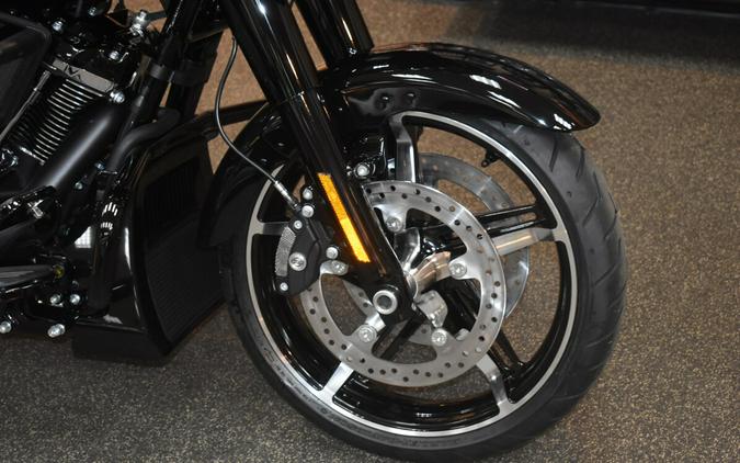 FLTRX 2025 Road Glide™