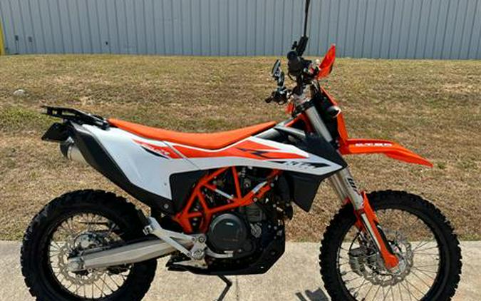 2019 KTM 690 Enduro R On-/Off-Road Review (16 Fast Facts)