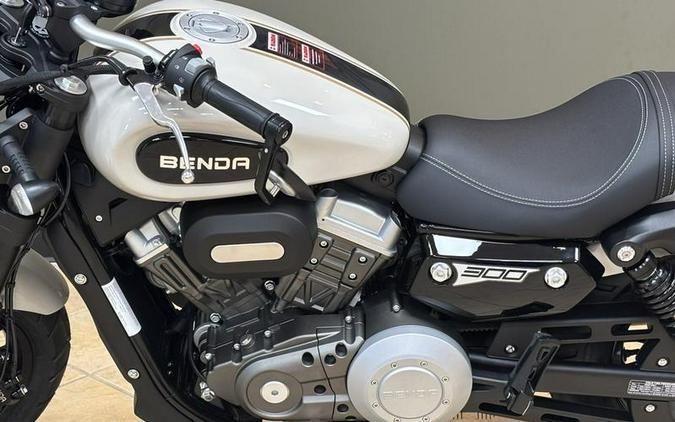 2025 Benda Chinchilla 300