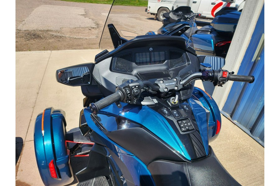 2022 Can-Am Spyder RT Limited - Dark Edition