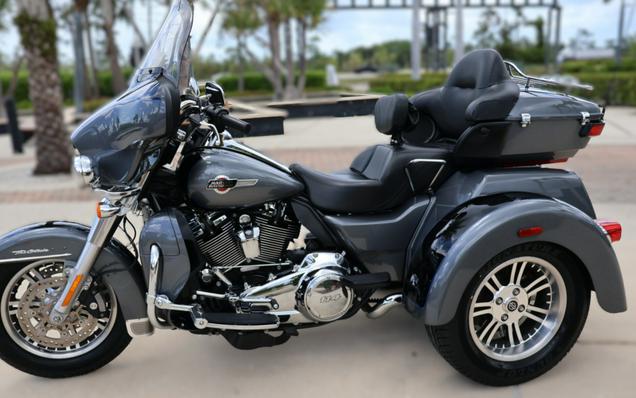 2022 Harley-Davidson Tri Glide Ultra FLHTCUTG