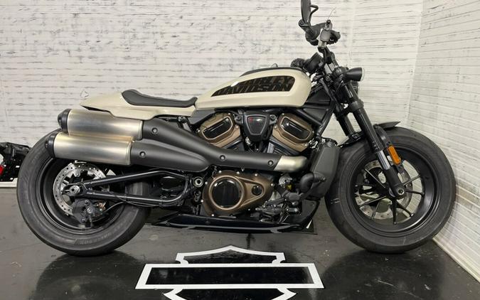 2022 Harley-Davidson Sportster S Review [w/ Mid-Control Kit]