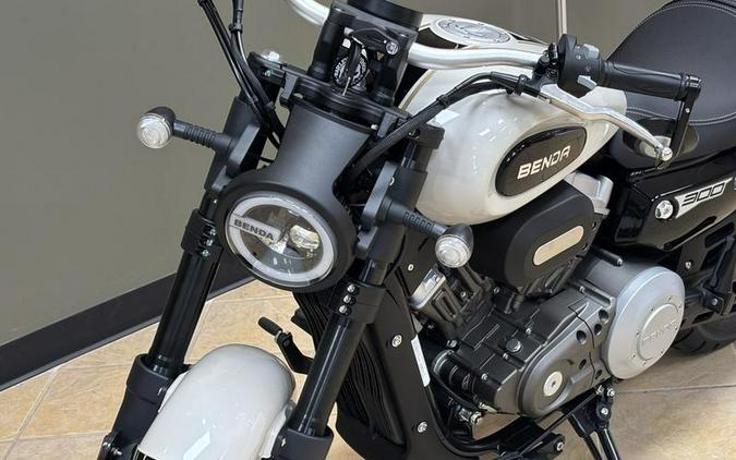 2025 Benda Chinchilla 300