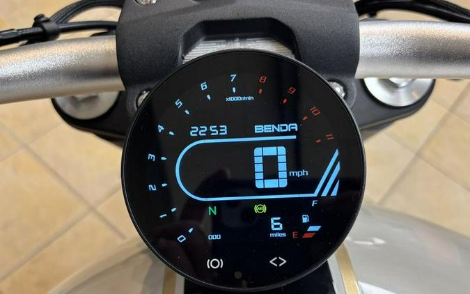 2025 Benda Chinchilla 300