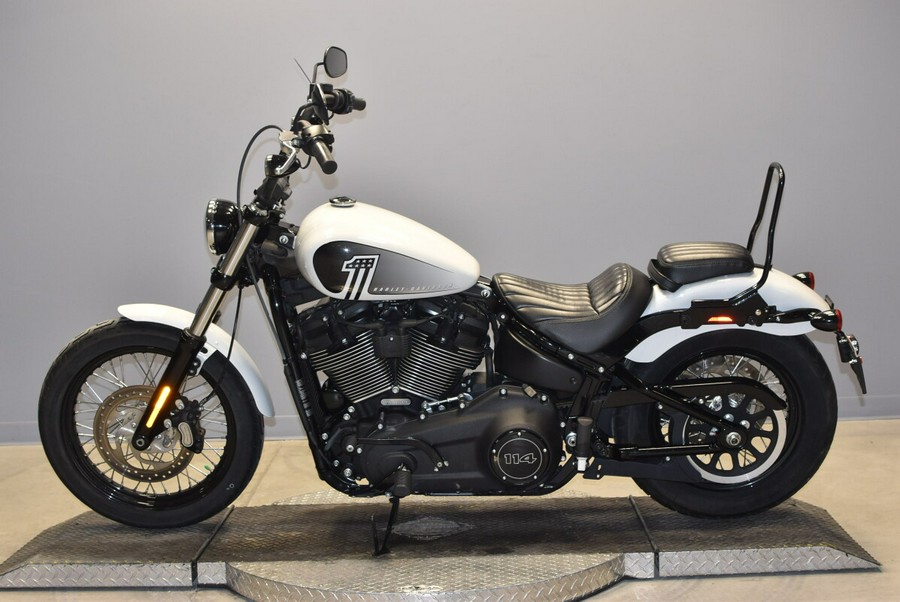 2021 Harley-Davidson Street Bob 114 Stone Washed White Pearl
