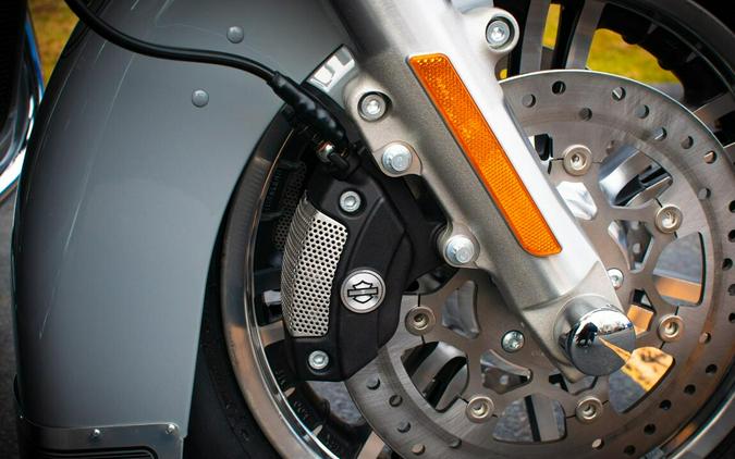 2024 Harley-Davidson Tri Glide Ultra FLHTCUTG