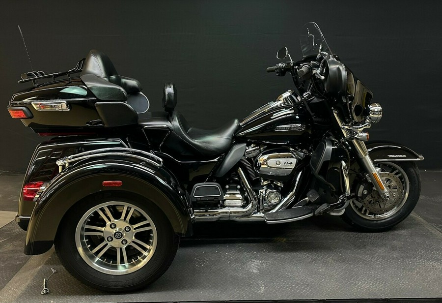 Harley-Davidson Tri Glide Ultra 2020 FLHTCUTG BLACK