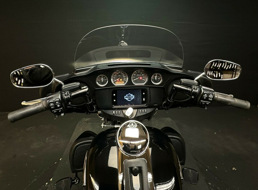 Harley-Davidson Tri Glide Ultra 2020 FLHTCUTG BLACK