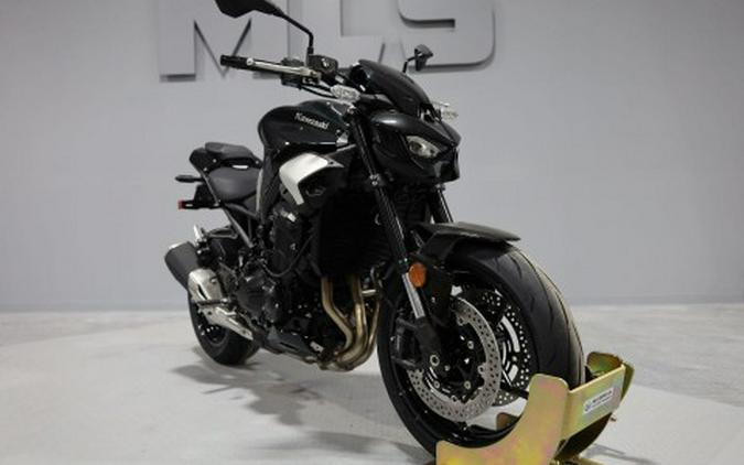 2025 Kawasaki Z900 ABS
