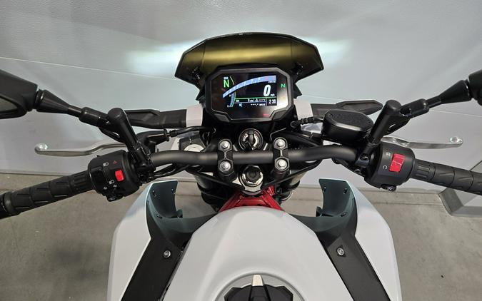 2026 Kawasaki Z500 SE ABS