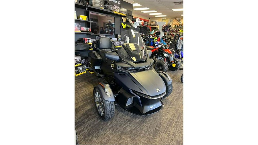 2022 Can-Am Spyder RT Sea To Sky