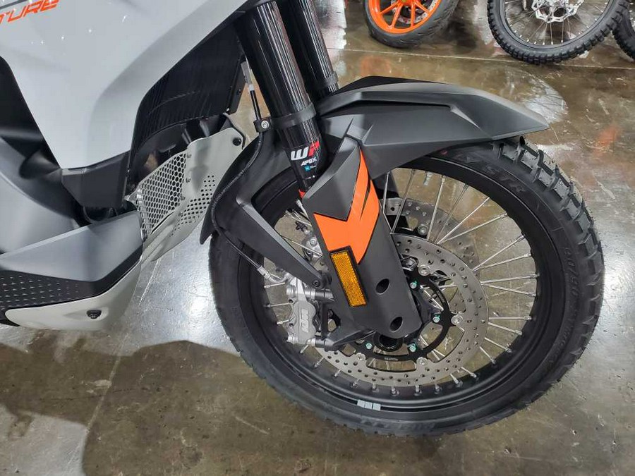 2024 KTM 790 ADVENTURE