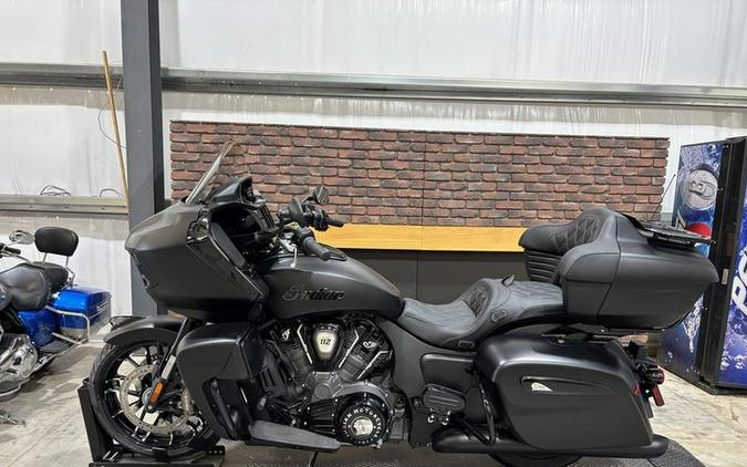 2025 Indian Motorcycle® Pursuit® Dark Horse® 112 Black Smoke