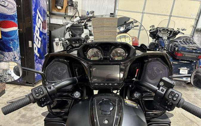 2025 Indian Motorcycle® Pursuit® Dark Horse® 112 Black Smoke