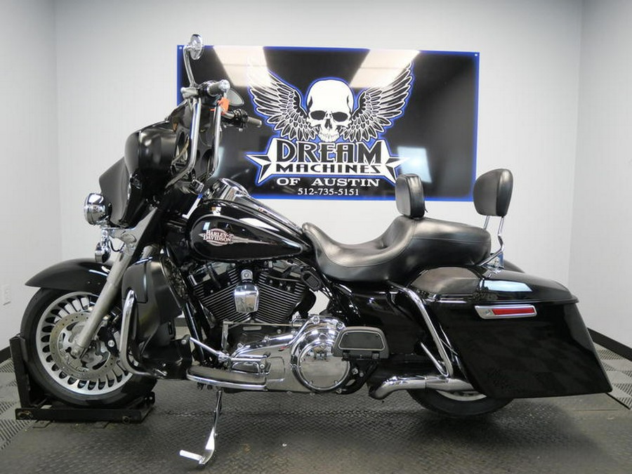 2011 Harley-Davidson® FLHTC - Electra Glide® Classic