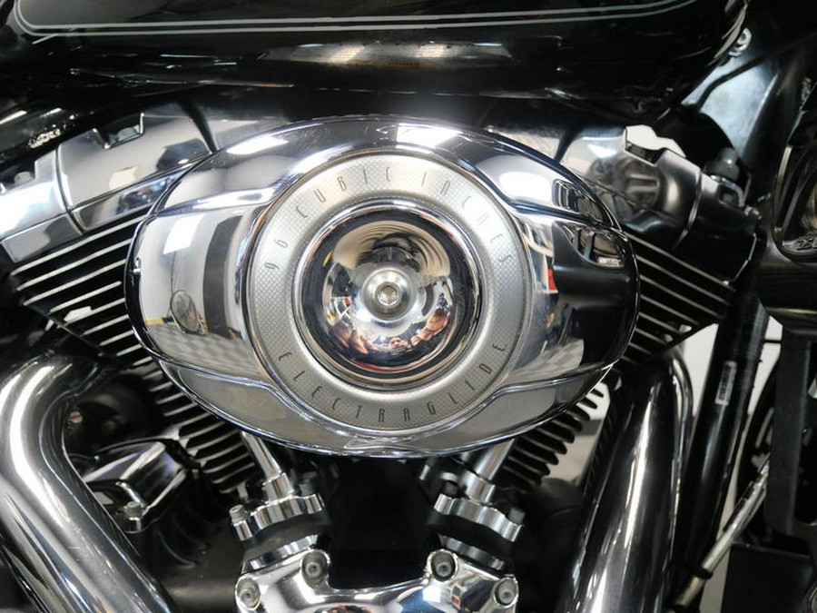 2011 Harley-Davidson® FLHTC - Electra Glide® Classic
