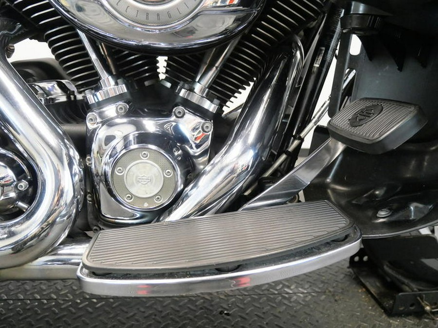 2011 Harley-Davidson® FLHTC - Electra Glide® Classic