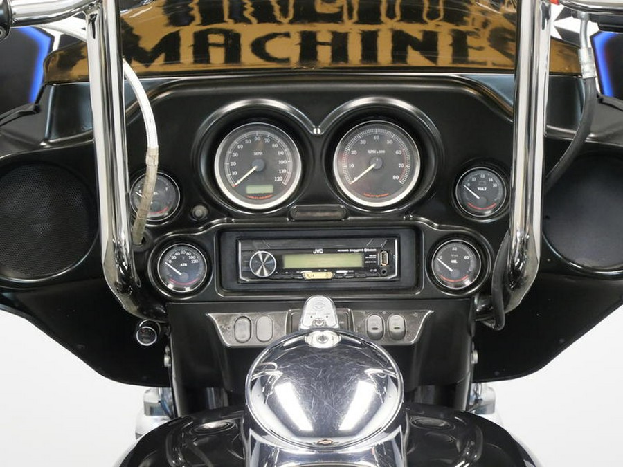 2011 Harley-Davidson® FLHTC - Electra Glide® Classic