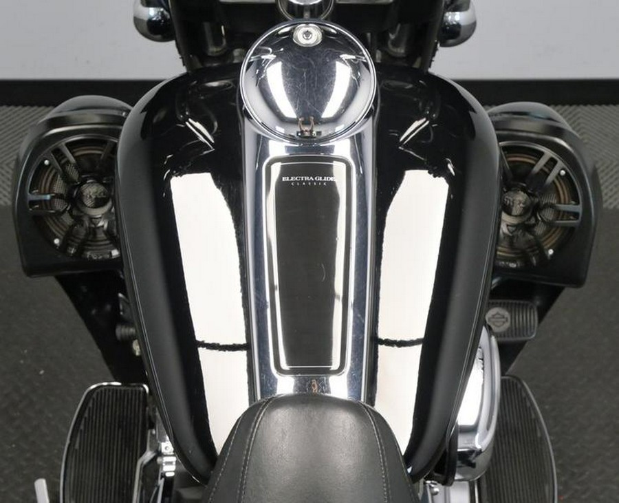 2011 Harley-Davidson® FLHTC - Electra Glide® Classic