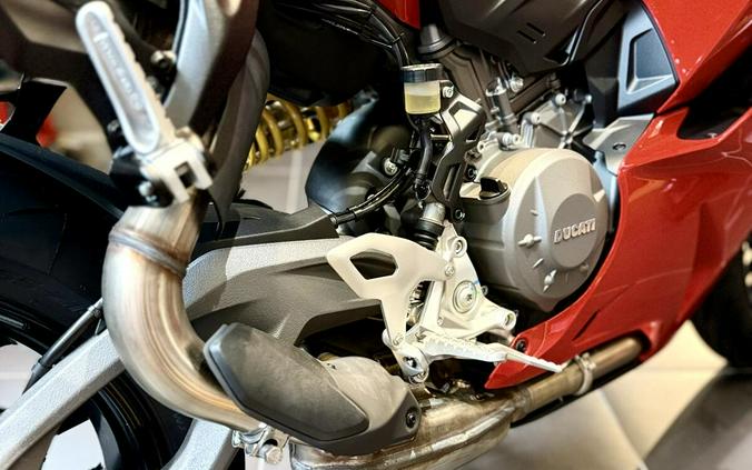 2026 Ducati PANIGALE V2