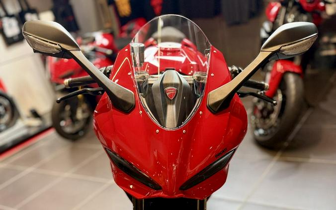 2026 Ducati PANIGALE V2
