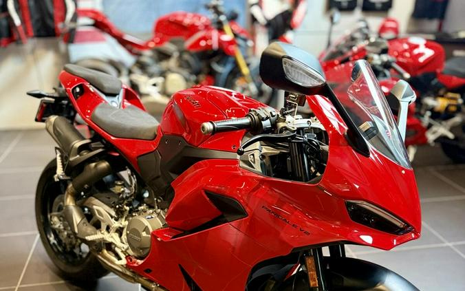 2026 Ducati PANIGALE V2