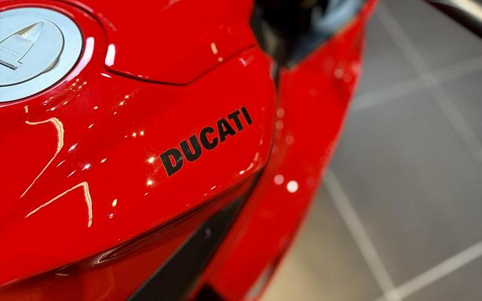 2026 Ducati PANIGALE V2