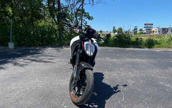 2022 Duke 390 - KTM
