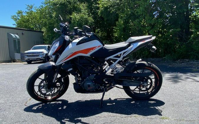 2022 Duke 390 - KTM