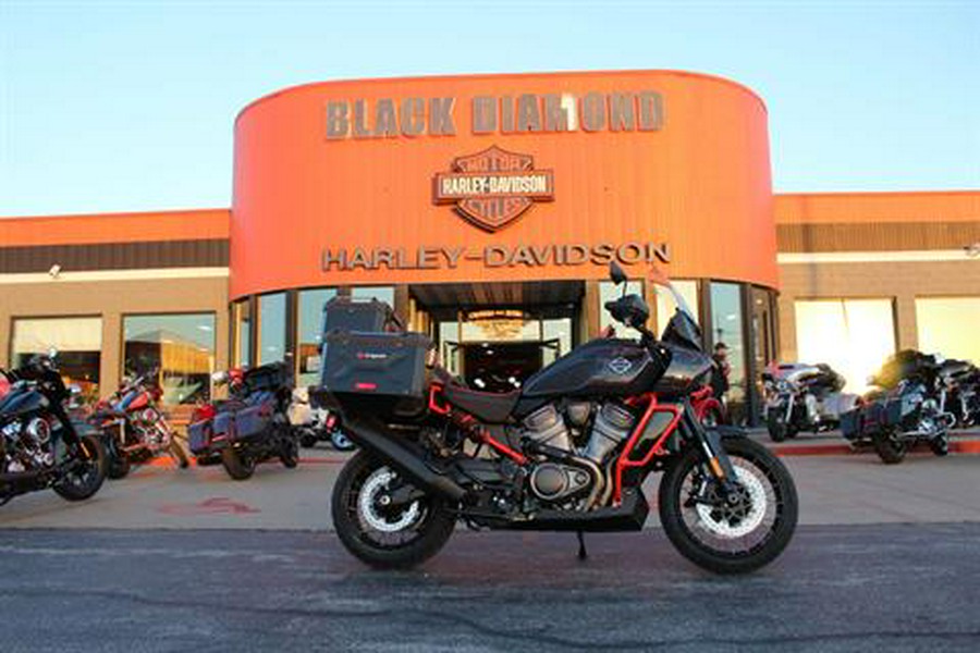 2025 Harley-Davidson CVO™ Pan America®