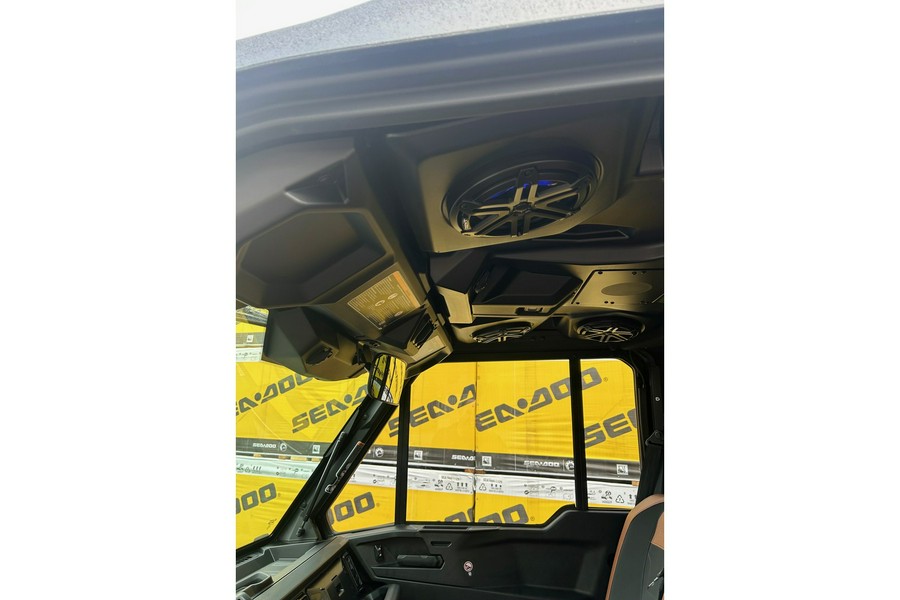 2026 Can-Am Defender MAX Lone Star Cab HD11