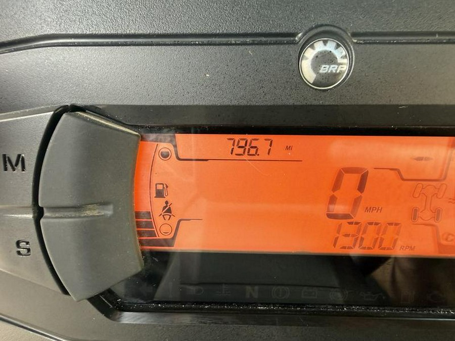 2024 Can-Am® Defender XT HD7