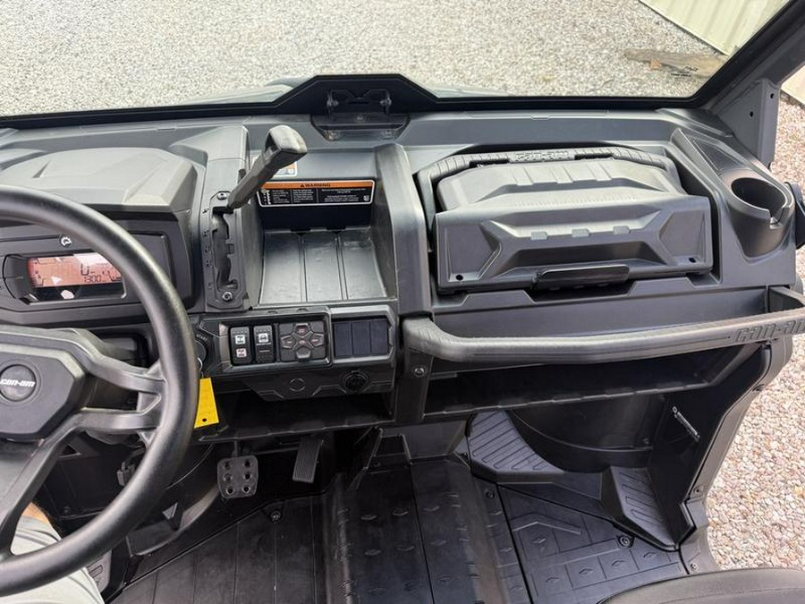 2024 Can-Am® Defender XT HD7