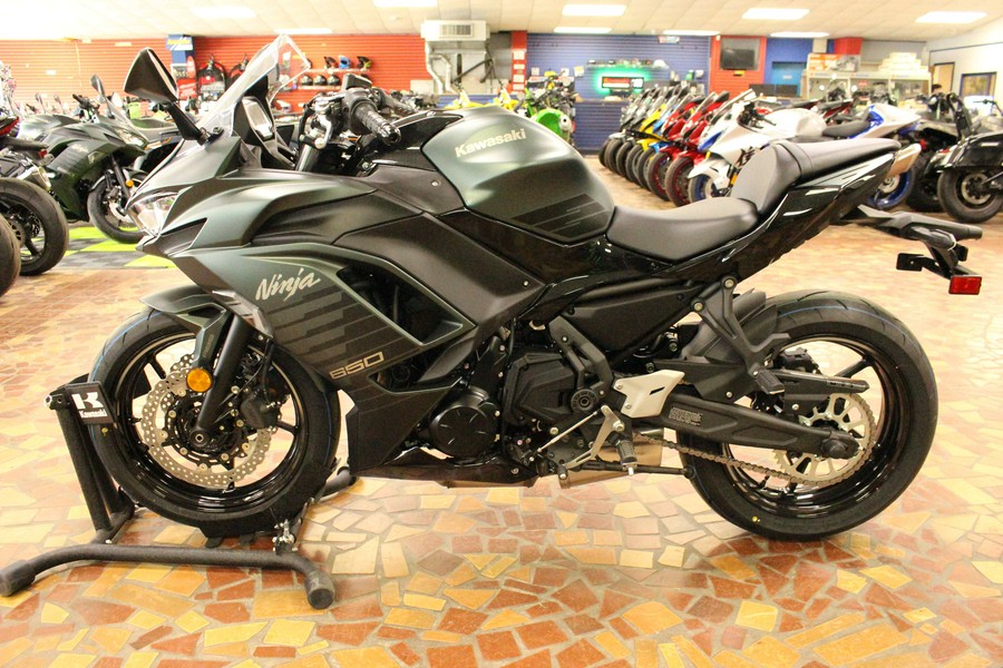 2025 Kawasaki Ninja 650 ABS Ninja 650 ABS - SDAG3525