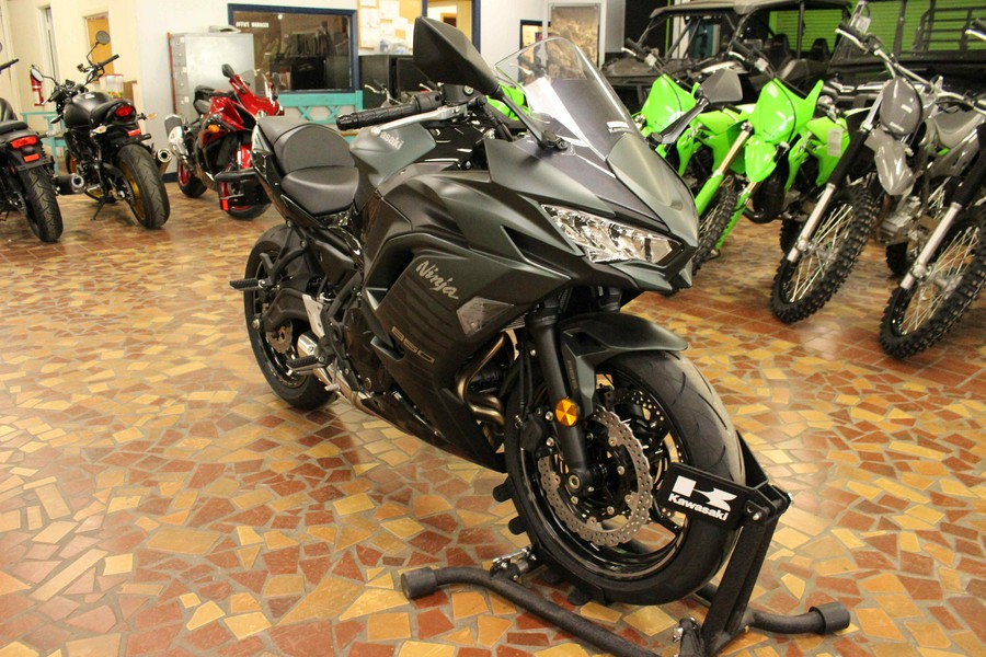 2025 Kawasaki Ninja 650 ABS Ninja 650 ABS - SDAG3525