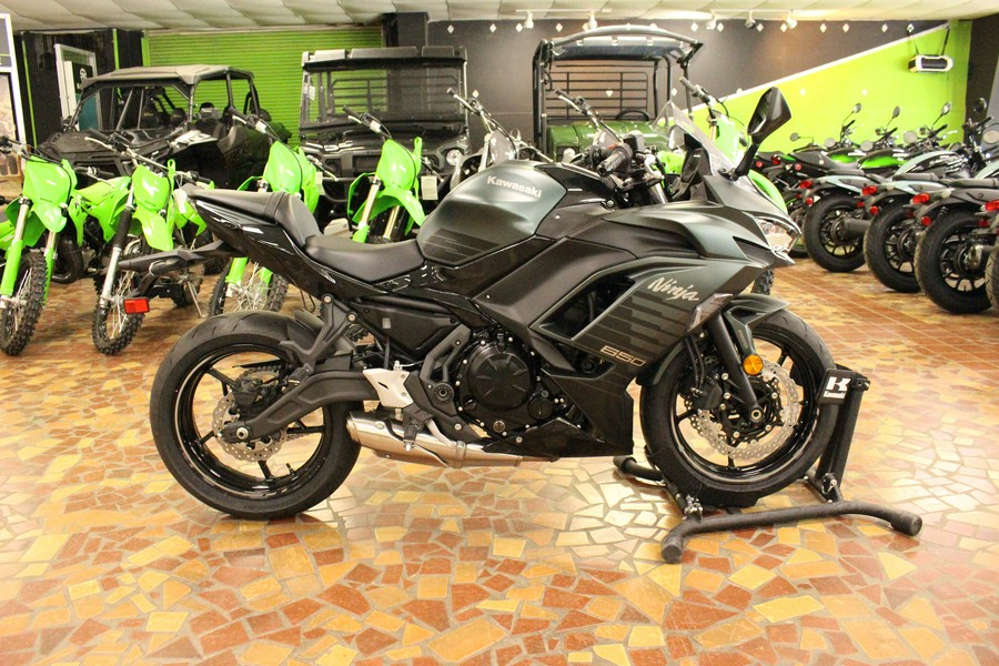 2025 Kawasaki Ninja 650 ABS Ninja 650 ABS - SDAG3525