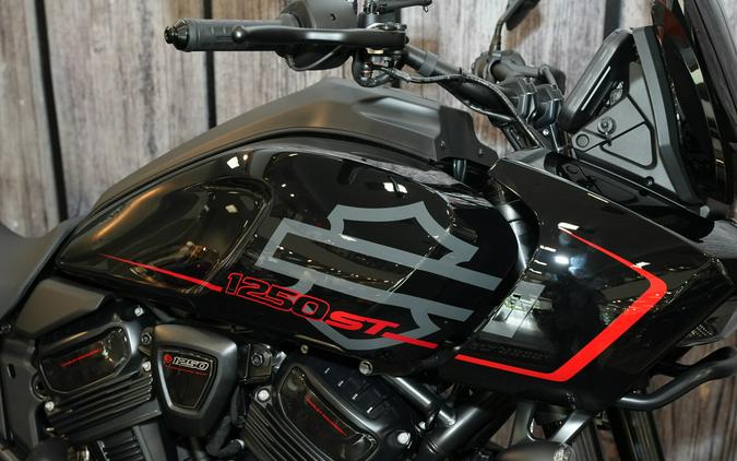 2026 Harley-Davidson Pan America 1250 ST RA1250ST