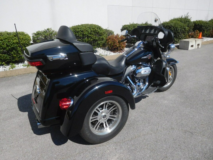 FLHTCUTG 2022 Tri Glide Ultra